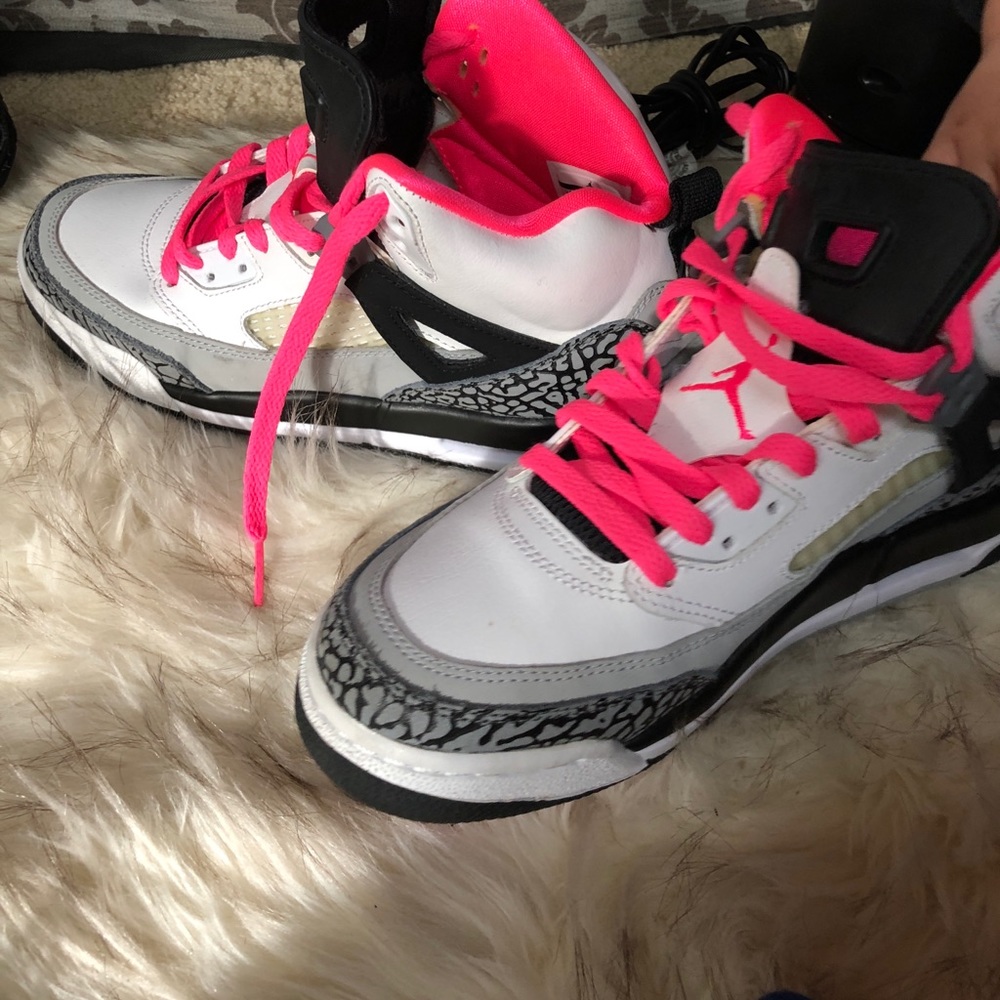 Women’s Nike Jordan’s and air max’s